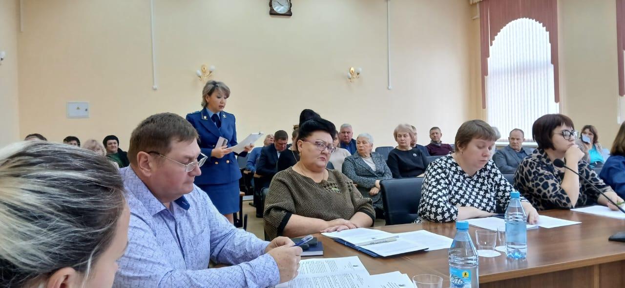 Фото Депутат Каргатского района НСО Зубарева незаконно выписала себе премий на 200 тысяч 2